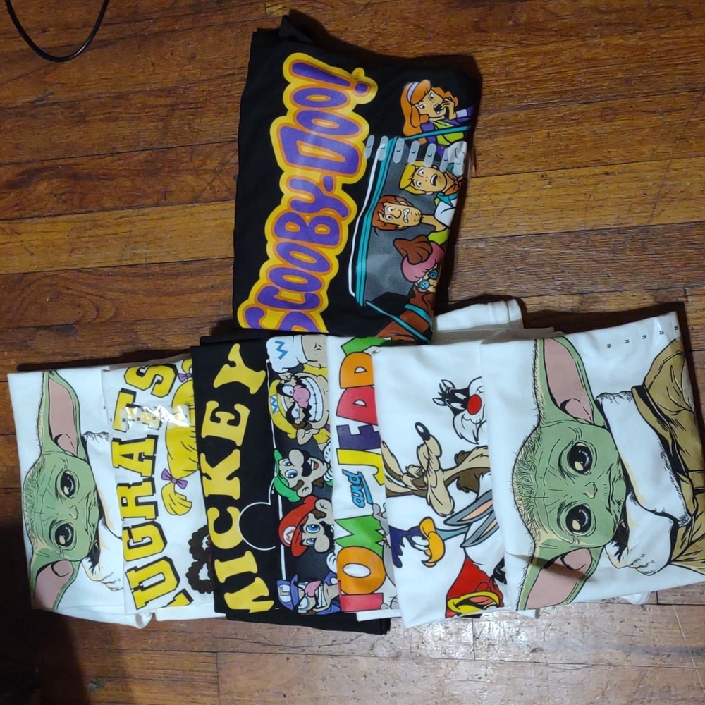 8 T-shirt bundle NWT - Picture 1 of 8